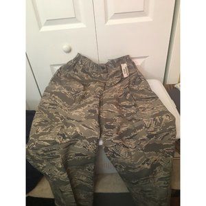 New Women's Air Force Camoflage Pattern Trouser Pants‎ Size 12L NWT